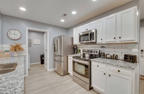 Church Street House | Atlanta Rental w/Private Yard Near Airport!