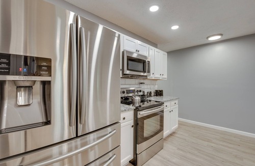 Church Street House | Atlanta Rental w/Private Yard Near Airport!