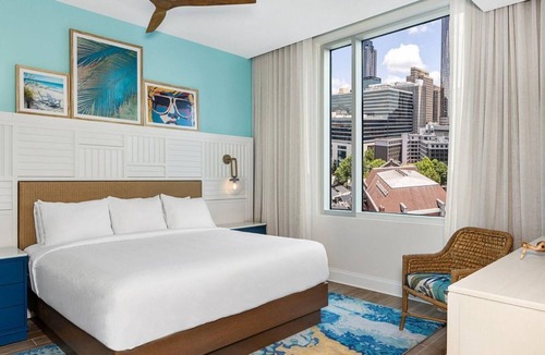 Castleberry Hill Resort | Atlanta Resort Stay Near Centennial Park with Spacious 2BR Deluxe Suite