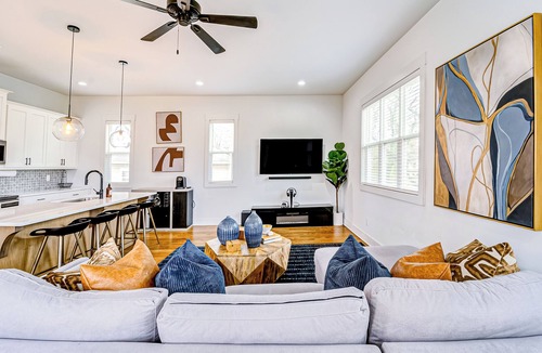 Mechanicsville House | Atlanta Townhome: Walk to Mercedes-Benz Stadium!