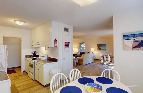 Jekyll Island Apartment | Atlantic Breeze #4 2 bedrooms, 2 bathrooms