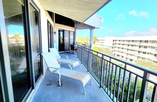 Key West Condo | Atlantic Ocean Breezes Tropical Island Key West Sunrises