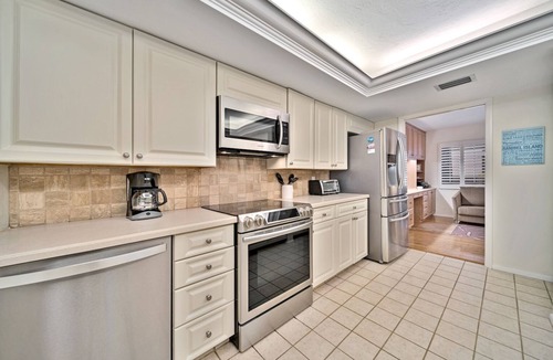 Sanibel Condo | Atrium #201 is a 3/3 beachfront Sanibel vacation rental condo