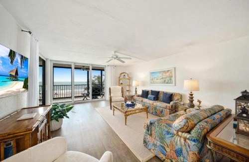 Sanibel House | Atrium #304