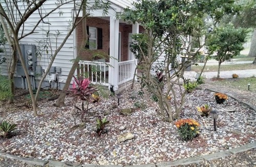 Lakewood House | Attractive Southside Townhome on goodbys lake