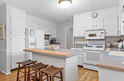 Valley Hill House | Audubon Acre Abode in Hendersonville