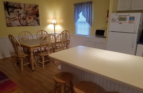 Garden City House | Aug 1-Aug 5 4 night Getaway 3BR 2BA WITH GOLFCART Message for Great rate