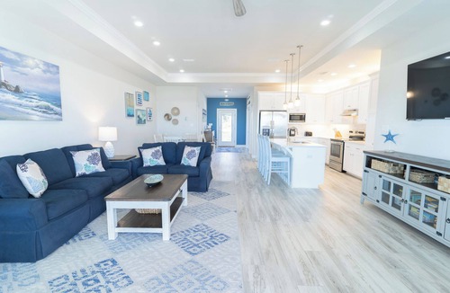 East End House | August 2026 Big Savings! GOLF CART, Pool Heat/Chill Option, 4BR/4BA