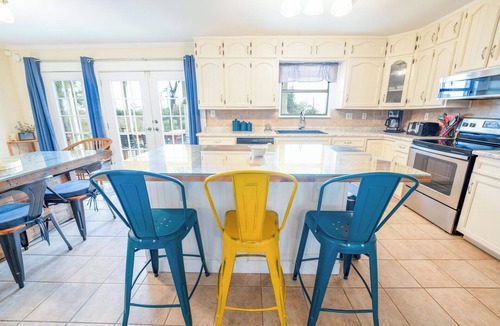 Magnolia Bluffs House | August 2026 Big Savings! Ground Level, Bayside Retreat w/bay access!