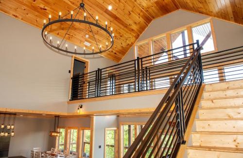 Wears Valley House | Augys View- Mountain Views-large parking-Large Cabin
