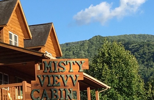 Ridgewood Estates Cabin | Authentic log cabin with astonishing mountain views; close to Blue Ridge Parkway