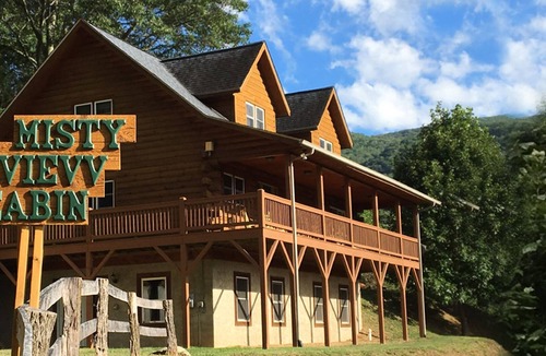 Ridgewood Estates Cabin | Authentic log cabin with astonishing mountain views; close to Blue Ridge Parkway