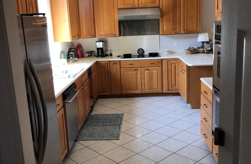 Higden House | Availability this weekend! 4 BR w King MB suite near Shiloh & Lacey’s marinas