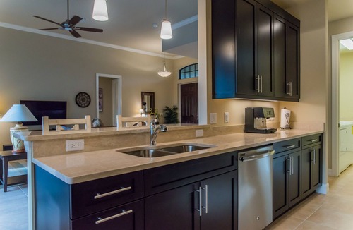 Central Naples House | Available 2026 Season ! YOUR OASIS! NEWER home POOL. 4 miles to Beach&downtown!