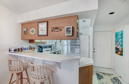 Hammock Bay Condo | Available Winter 2026! Beautiful Lake Views, a short drive to Marco Island!