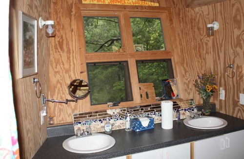 Westminster Cabin | Avalon at Lake Hartwell...family reunions, clemson football, weddings, frat parties