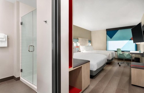 Orlando Hotel | avid hotels - Orlando International Airport by IHG