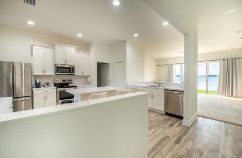 Florida South Atlantic Coast House | Avon Lakefront