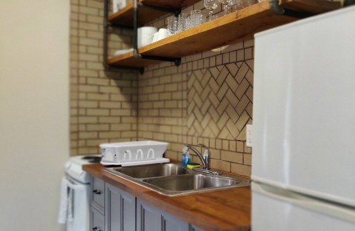 Avondale Apartment | Avonly Place Convenient Historic Hideaway