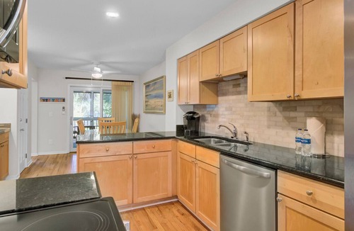 Isle of Palms Condo | Award-Winning Resort Amenities | Racquet Club Villa 23