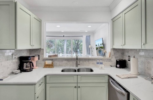 Twin Oaks Condo | Award-Winning Resort Amenities | Racquet Club Villa 20