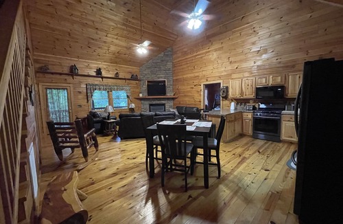 Seymour Cabin | Away From It All! Get 4th night free. Ask me how