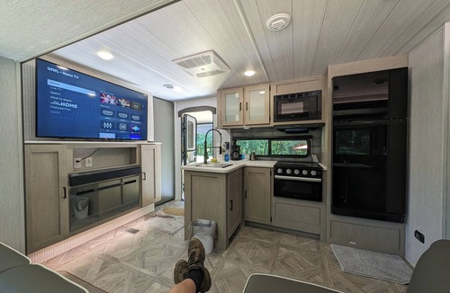 Fairburn RV Rental | AWESOME AND FUN campground in Fairburn. GREAT FOR KIDS, CAMP FIRE, SWIMMING POOL