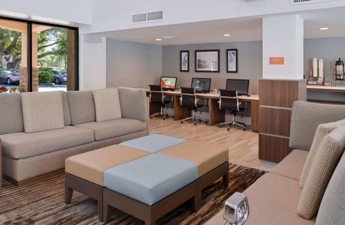Florida Central Atlantic Coast House | Awesome Find! Modern Unit, Pool, Breakfast, Parking, Shuttle