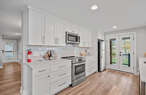 Lake Norman of Catawba House | Azalea Point by SoCharm | Quaint Lakefront Retreat