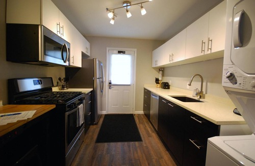 Brookwood Apartment | B2bc Convenient Condo Perfect for Long Term Stay Near Shepherd Center