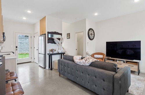 Parkridge House | Back 2 The Future! - 4 Min. from Downtown Knox