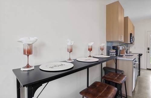 Parkridge House | Back 2 The Future! - 4 Min. from Downtown Knox