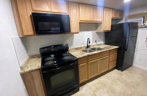 North Tampa Apartment | Backyard Escape 2