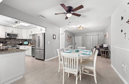 Bradenton House | Backyard Oasis just 15. min from Anna Maria Island