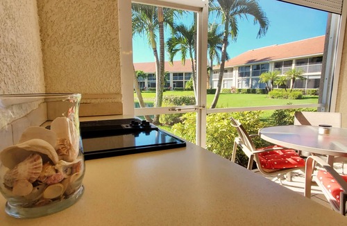 Naples Apartment | Bahama Breeze @Falling Waters Naples, Florida