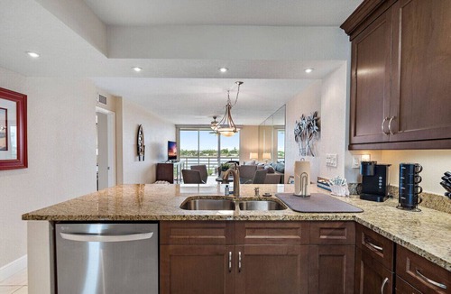 St. Petersburg Apartment | Bahia Vista 8-411| 2BD| 2BA