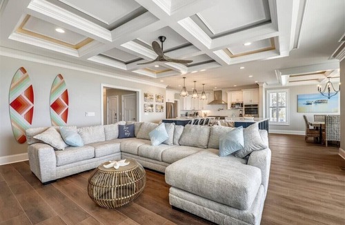 Atlantic Beach House | Bailey's Lighthouse, Bailey's Lighthouse