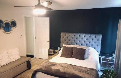 Downtown Baltimore Apartment | Baltimore Beauty! Johns Hopkins! 3 bedroom apt