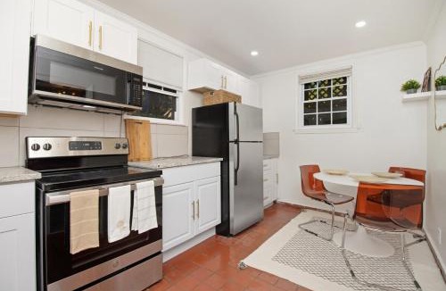 East Side Apartment | Bamboo Forest Mediterranean Escape near Emory University