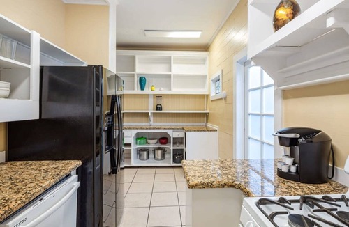 Historic Seaport House | Bananas Foster by Brightwild Epic Guesthouse