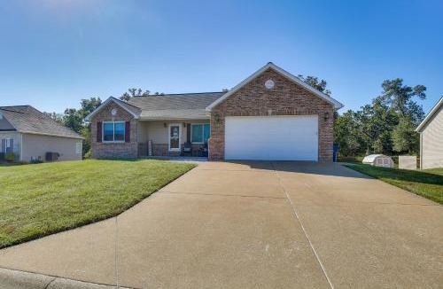 Union House | Bar, Pool Table & Yard! Spacious Union Home