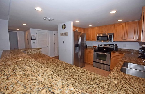Englewood Condo | Barefoot Beach Getaway