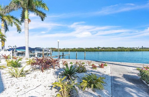 Indian Shores House | Barefoot Beach Resort A105
