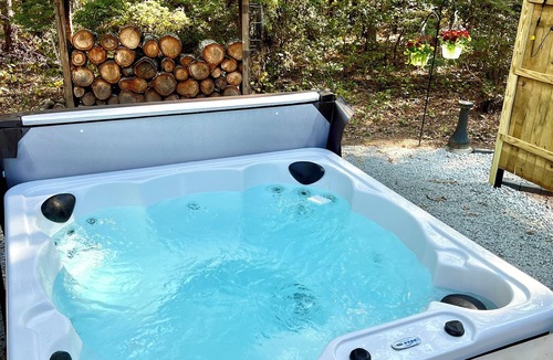 Blythewood Cabin | Barndominium + Hot tub + Bocce ball