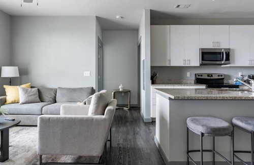 University District Apartment | Barsala l Quiet Work-Friendly 3BD Apt Near St. Jude & UT Health