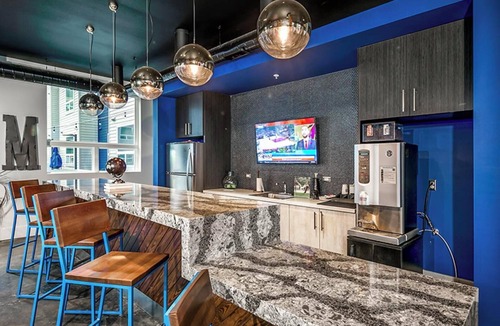 University District Apartment | Barsala l Quiet Work-Friendly 3BD Apt Near St. Jude & UT Health