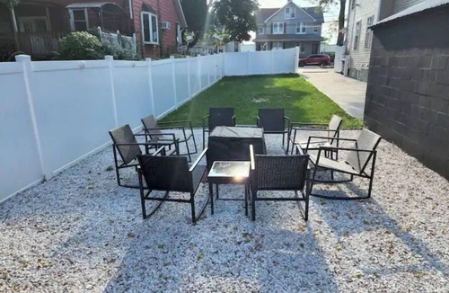 Downtown Baltimore House | BASEMENT ONLY/OWNER OCCUPIED, free parking, in Baltimore City.