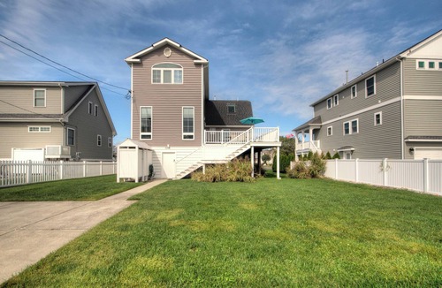 South End House | Bay Avenue Bliss, Newly Updated, Spacious Yard, OCNJ South Shore