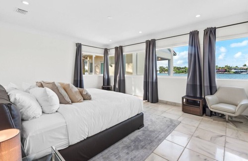 Miami Springs Villa | Bay Front Beach House with Open Floor Plan