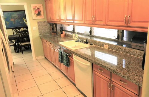 Bay Harbor Islands Villa | Bay Front - 'Villa La - Vue', Incredible Bay & Golf Course Views! Sleeps 15.